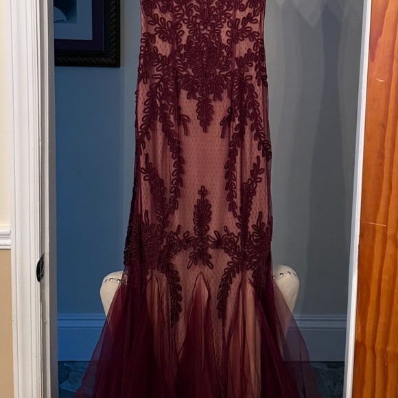 Cachet Burgundy and Tan Dress Cachet Burgundy and Tan Dress